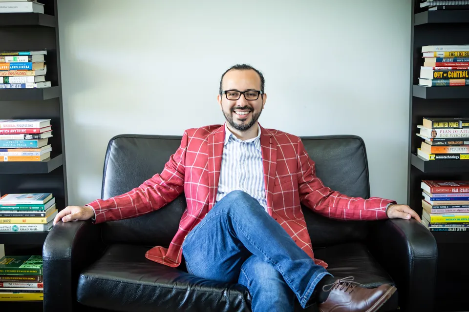 Oz Konar in his office